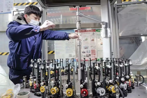 改革深一步 江苏徐州 从铸造到 智 造 小镇企业织出 上天入海 大产品